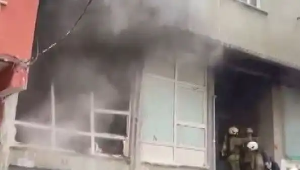 İstanbul'da Beş Katlı Binada Yangın: Can Pazarı ve Kurtarma Çabaları