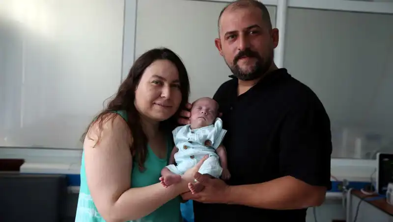 800 Gram Doğarak Hayata Tuttu: 5 Aylık Bebeğin Mücadelesi