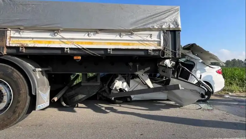 Sakarya'da Meydana Gelen Feci Kaza: 1 Kişi Hayatını Kaybetti