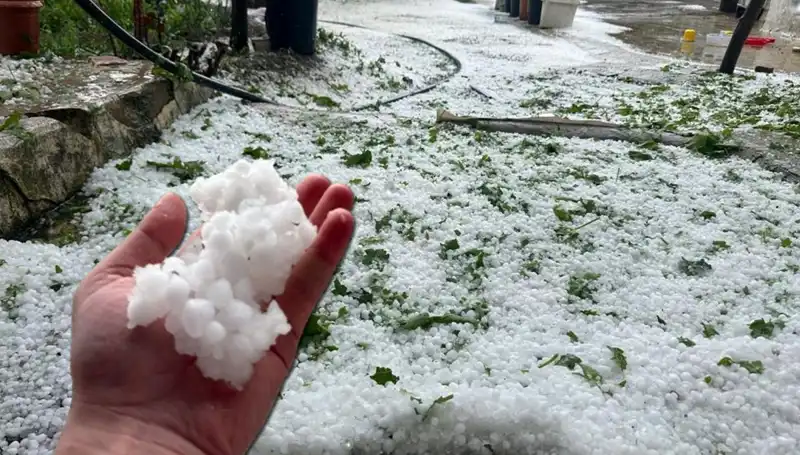 Haziran Ayında Yaşanan Dolu Sürprizi: Beyaz Bir Görsel Şölen