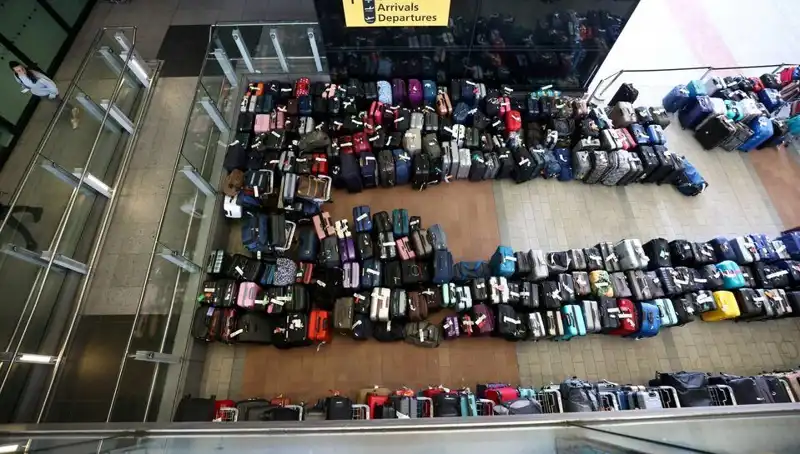 Havalimanında Korku Dolu Anlar: 2 Yaşındaki Çocuk Bagaj Bandında Kayboldu!