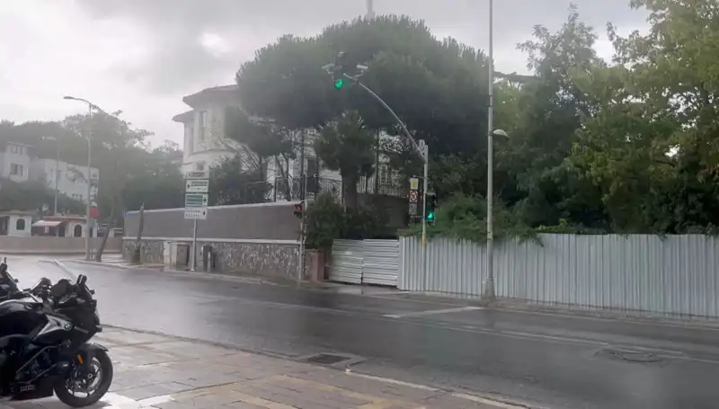 İstanbul'un Yağmura Doyduğu Gün: Sağanak Yağışlar Şehri Nasıl Etkiliyor?