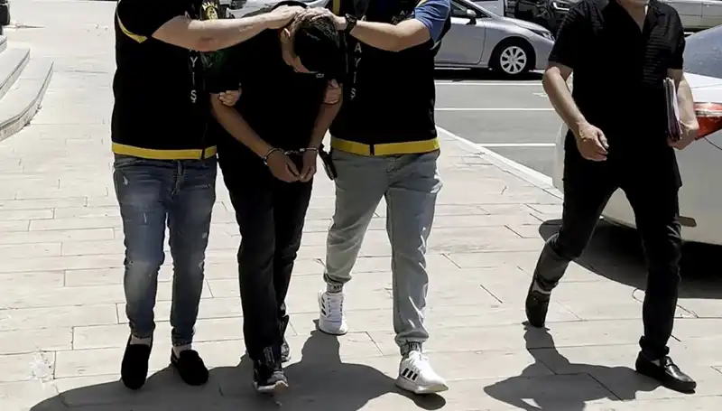 Mezarlıkta Hırsızlık Yaparken Suçüstü Yakalandı: Olayın Detayları Şoke Edici!