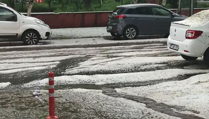 Ardahan’da Dolunun Etkisi: Beyaz Bir Süsüyle Doğa Yenilendi