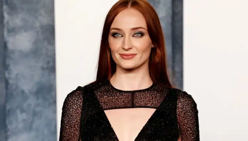 Game of Thrones Yıldızı Sophie Turner'ı Kızdıran Olay ve Tepkisi
