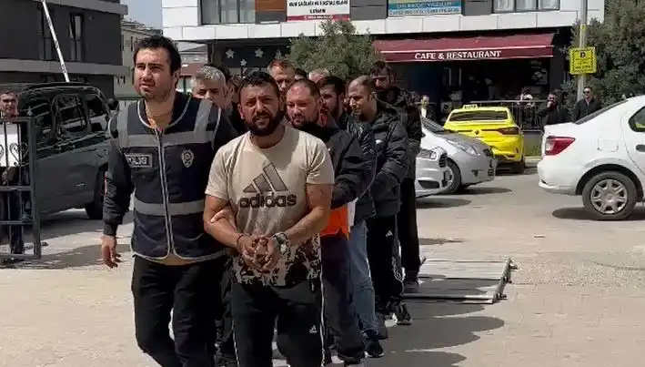 Edirne'de Şok Gelişme: Eş Zamanlı Operasyonla Yedi Firari Şahıs Yakalandı