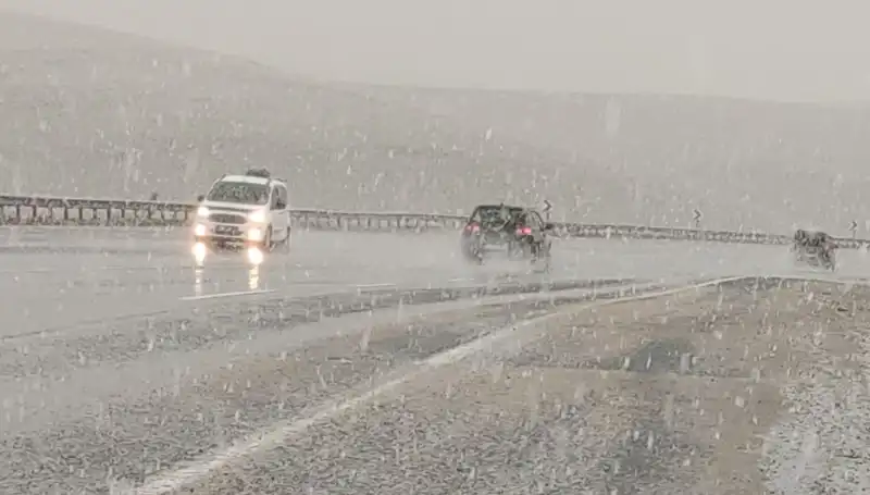 Nisan'da Kar Yağışı: Baharı Bekleyenler İçin Şaşırtan Bir Süpriz