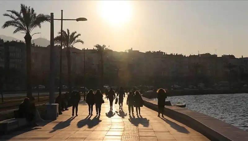 Hafta Sonu Hava Durumu: Yağmur ve Güneş Arasında Sıkışacak mıyız?
