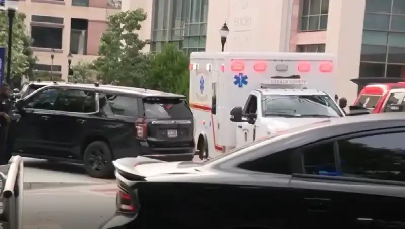 Covid-19 Aşısına Tepkiler Saldırıya Dönüşünce Gerilim Artıyor: 1 Polis Hayatını Kaybetti