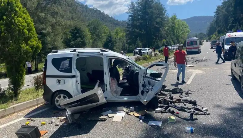 Marmaris'te Şok Eden Kaza: Can Kaybı ve Çok Sayıda Yaralı