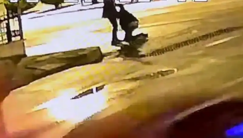 Sahte Alkol Faciası: Sokak Ortasında Yere Yığılan Gençlerin Dramı