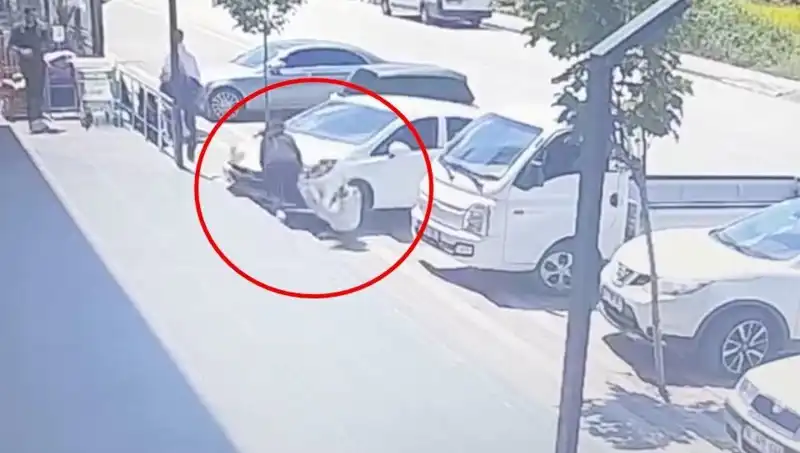 Yalova'da Lise Öğrencisi Araç Altında Can Verdi: Korkunç Kaza Nasıl Oldu?