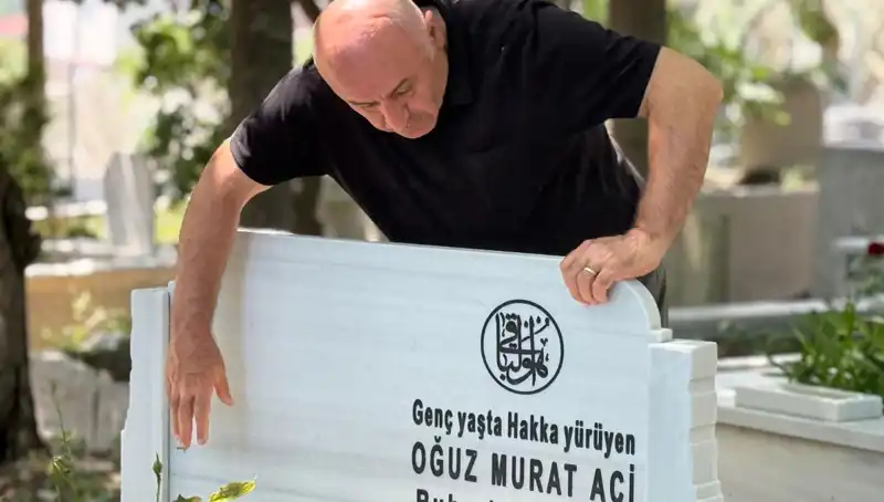 Aci Ailesi, Yıllardır Hasret Çektiği Babalar Günü’nü Hüzünle Karşılıyor