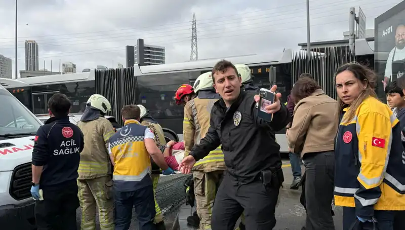 Metrobüs Kazası İstanbul’u Sarstı: Hayatını Kaybedenler ve Yaralılar