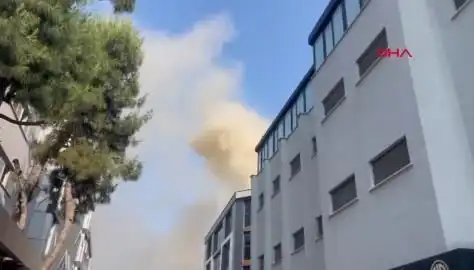 İstanbul'da 4 Katlı İş Merkezinde Yangın: Gelişmeler ve Son Durum